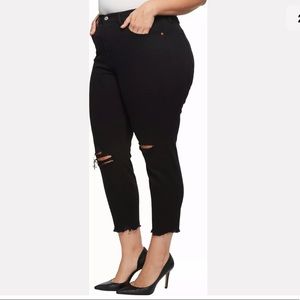 Levis Plus Black Wedgie Fit Skinny Jean Distressed